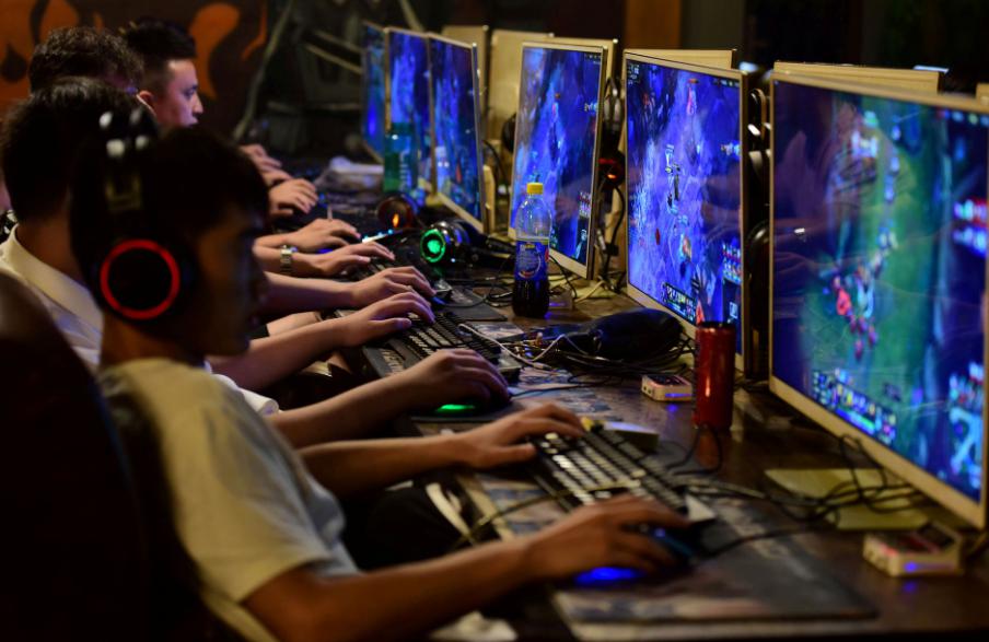 China le interzice minorilor să se joace mai mult de 3 ore pe săptămână; Legi noi de la 1 septembrie 2021 pentru gameri