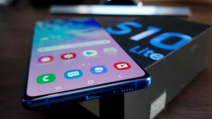 Samsung Galaxy S10 Lite review, mai bun decât Galaxy S10? (OS, UI & Apps, Plusuri și minusuri, Concluzii, Video Review, Note, Disponibilitate)