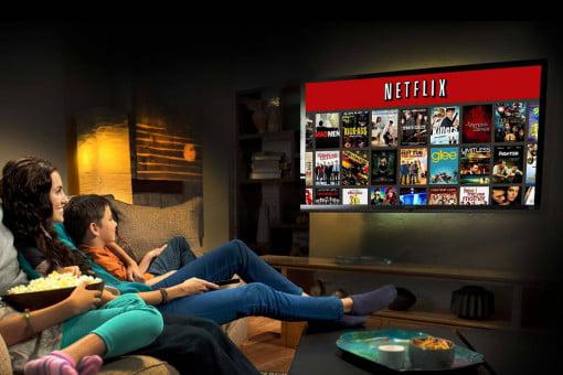 Cum să vezi Netflix pe televizor, chiar dacă nu e smart TV