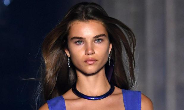 Very long hair and extreme 'smoky eyes': the look that will triumph next season