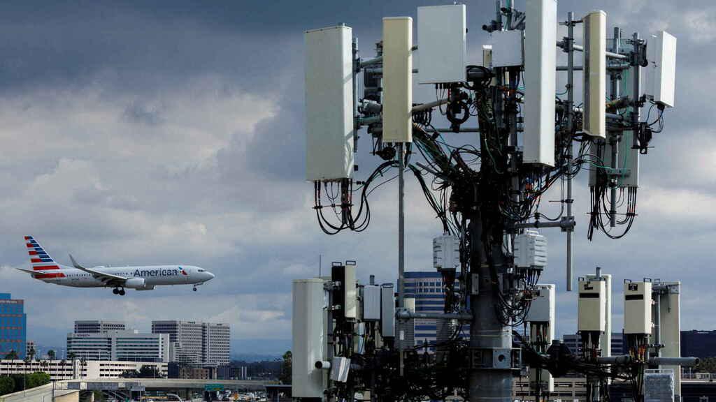 What is the problem with 5G and airports?