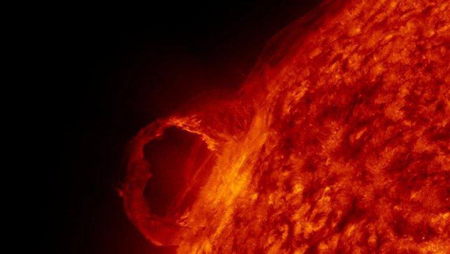 Super éruption solaire : les scientifiques donnent l'alerte, quelles conséquences pour la planète