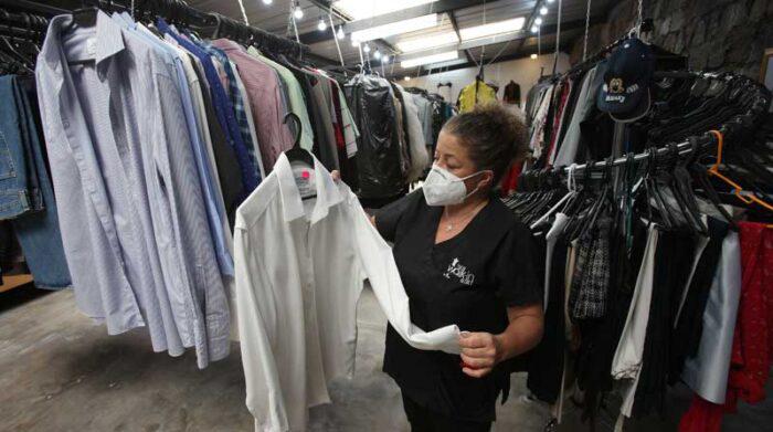 La venta de ropa de segunda mano tiene demanda en Quito