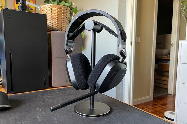 Corsair HS80 RGB Wireless: comfort and sound quality with Dolby Atmos as a gift