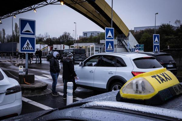 Report on the borders - Showdown between French taxis and the Council of State