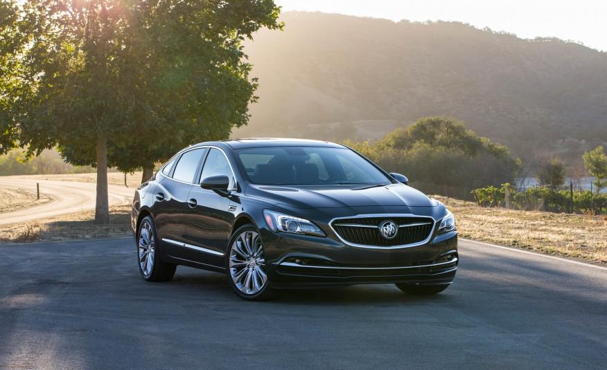 First look: 2017 Buick Lacrosse