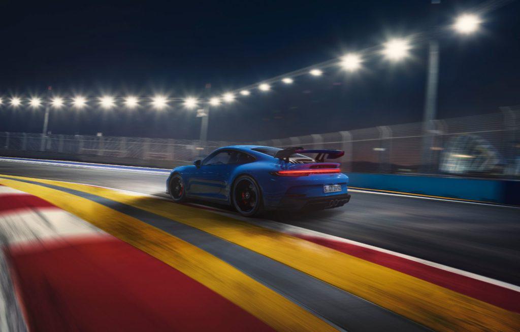 2022 Porsche 911 GT3: Powertrain specifications, aerodynamics, internal characteristics, etc.