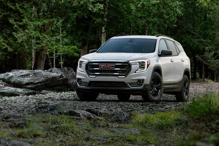 New features of GMC terrain in 2022: a quick walk