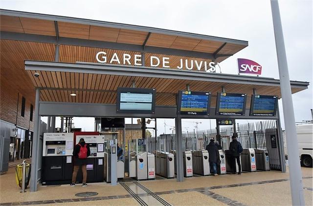 Essonne. Un appel à témoins lancé après l'abandon d'un bébé sur un quai du RER C en gare de Juvisy