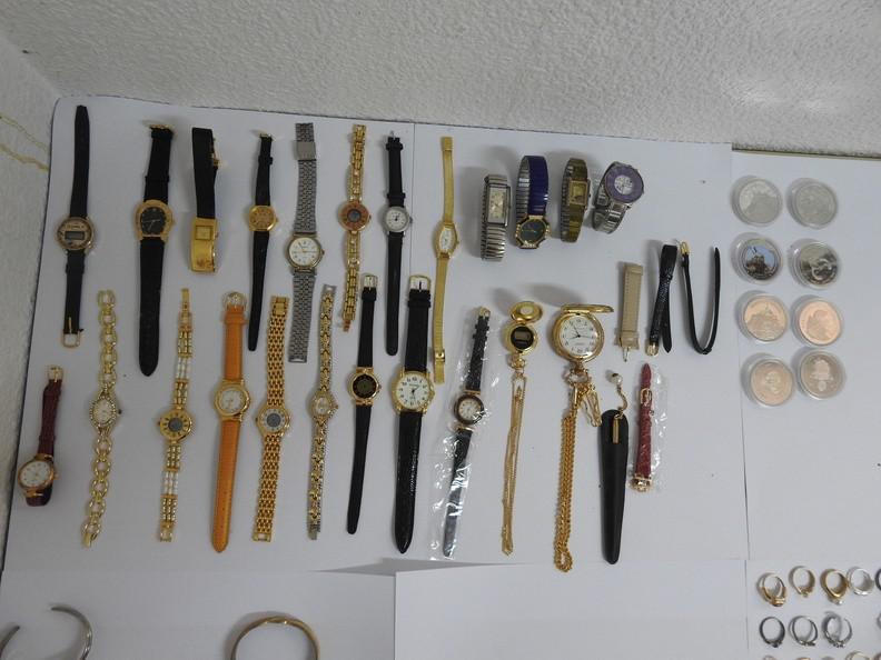 Gironde : un pêcheur retrouve 500 bijoux volés à Saint-Médard-en-Jalles