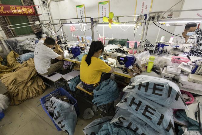 Shein: une ONG alerte sur les conditions de travail des fournisseurs