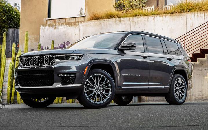 Grand Cherokee L 2021, el primero con tres filas de asientos en la historia de Jeep