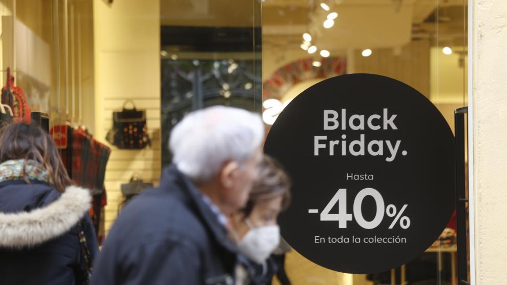 Un Black Friday de filas para las grandes marcas y "flojo" para el pequeño comercio