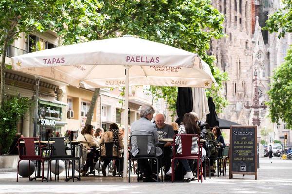 Terrazas y patios para disfrutar de las cenas a la fresca en Barcelona