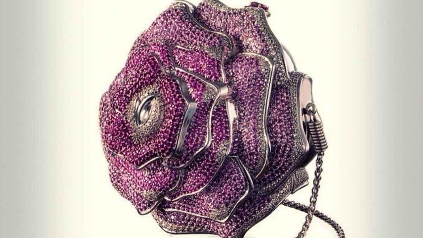 Corazón Lo que nunca podrás comprarte: así es el bolso de zafiros rosados de 80.000 euros