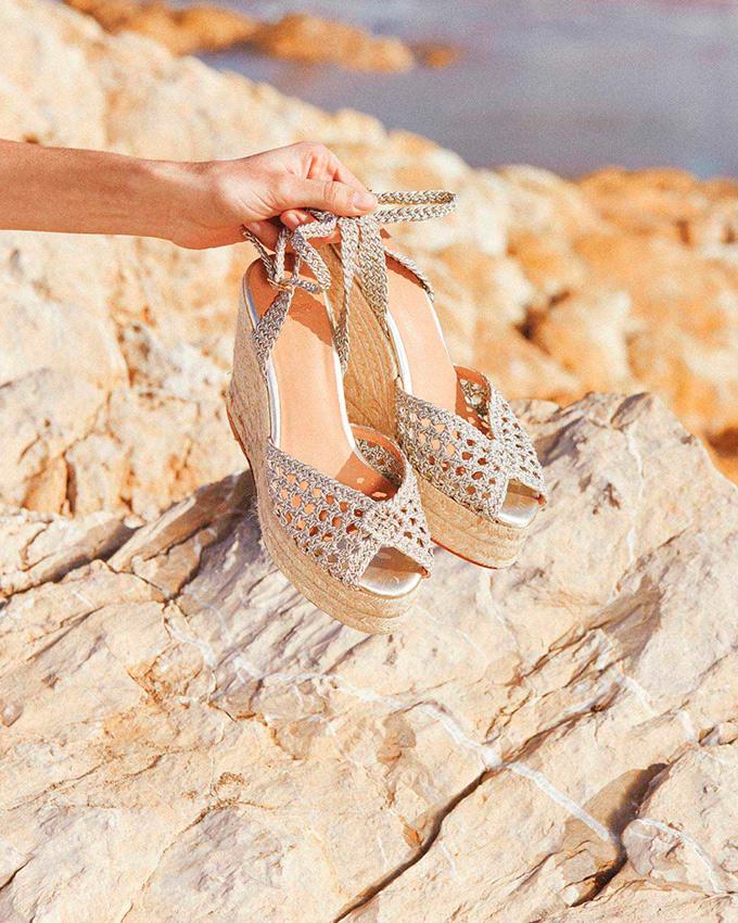 All the trends in espadrilles ideal for simple brides