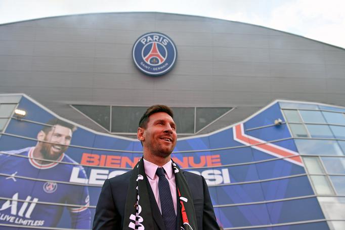PSG does not stop earning money since signing Messi