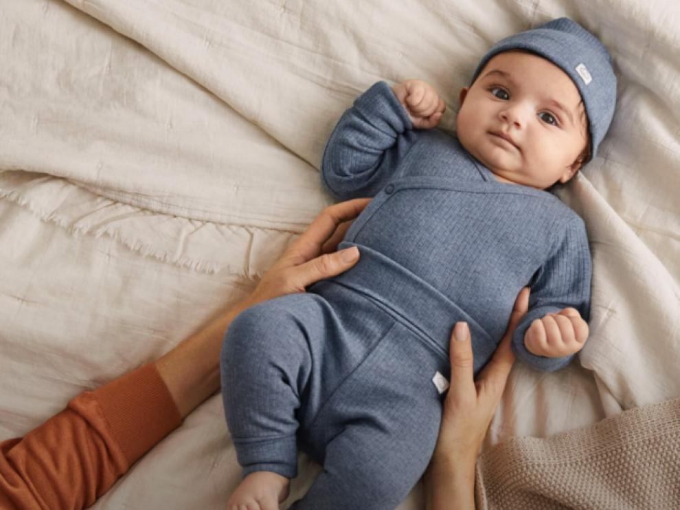 H&M launches stretchable garments that adapt to baby's growth H&M launches stretchable garments that adapt to baby's growth