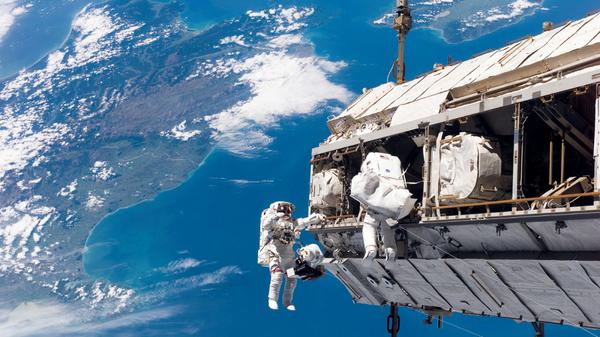 Así es la investigación de la Agencia Espacial Europea para mantener limpia la 'ropa interior' de los astronautas