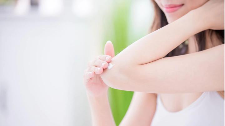 Dry elbows: This is how brittle skin becomes soft and supple again