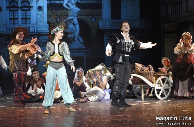 Czech celebrities Mefisto and Markéta have clothes worth millions: The new Czech musical premiered at the Hybernia Theater