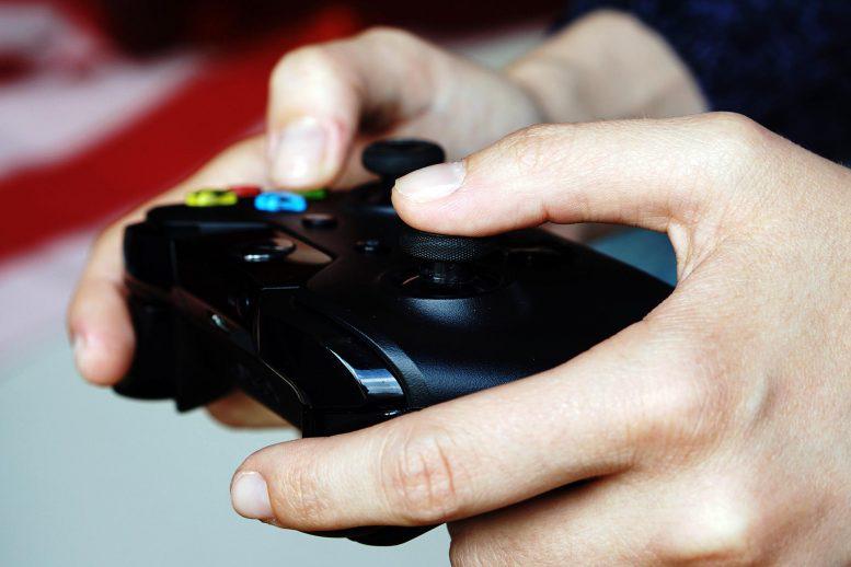 Study finds that violent video games may be linked to ...