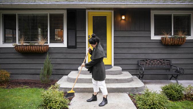This Common Mistake Could Be Keeping Your Front Porch From Reaching Its Full Potential