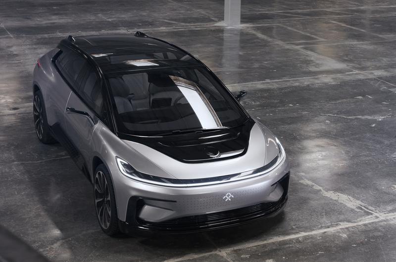 El hatchback compacto de Tesla se lanzará dentro de cinco años