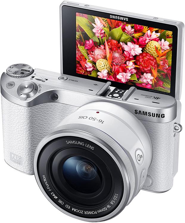 Samsung Electronics EV-NX500ZBMHUS NX500 Appareil photo compact intelligent sans fil 28 MP avec kit d'objectif inclus