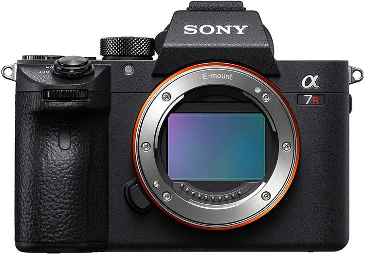 Sony a7R III Mirrorless Camera: 42.4MP Full Frame High-Resolution Interchangeable Lens Digital Camera with Front-End LSI Image Processor, 4K HDR Video and 3" LCD Display - ILCE7RM3/B Body, Black