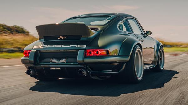 Porsche 911 Reimagined by Singer - the Dynamics and ...