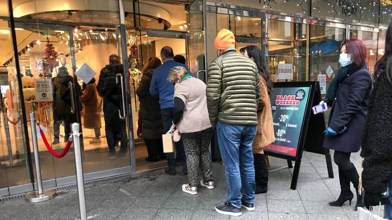  Sábado de Pascua sin clientes: los minoristas se quejan del poco interés por las compras en Berlín |  rbb24
