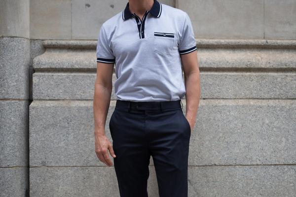 Polo shirt and dress pants: 5 rules to combine them successfully