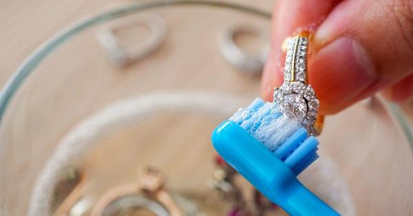 Nettoyage des bijoux : 8 astuces magiques pour les rendre comme neufs