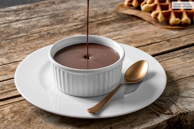 Salsa de chocolate: tres maneras de hacer este básico de la repostería y 25 recetas en que utilizarla