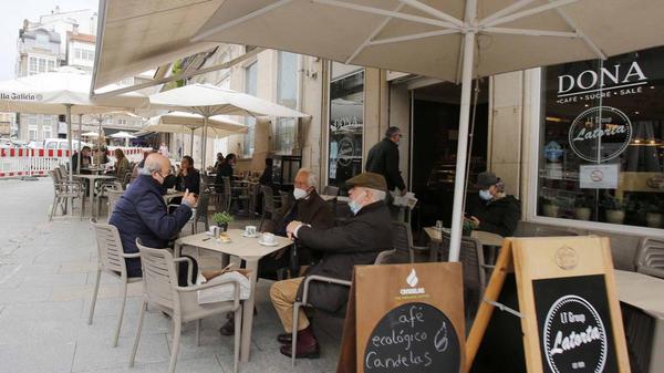 Los bares de Galicia podrán alargar su horario ya hoy viernes: abiertos hasta la 1:00