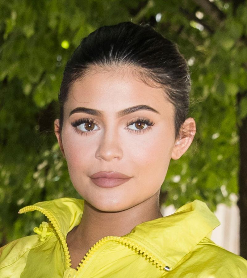 Los trucos de maquillaje maestros de Kylie Jenner: cuanto más, mejor