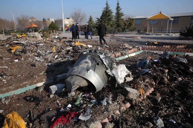 176 mensen stierven bij vliegtuigcrash, Iraanse militairen nu voor de rechter