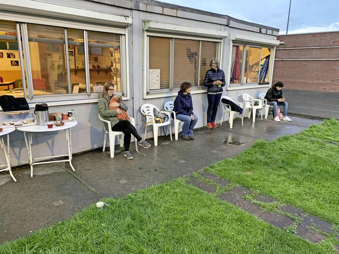 Hondentrainer Fijkje Wiersma verlaat Alphen en verhuist haar school naar Limburg: ’Alphense oud-cursisten mogen altijd bellen, want hen versta ik tenminste’ | Leidschdagblad