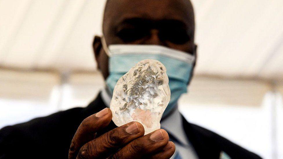 Botswana : Lucara veut produire jusqu’à 340 000 carats à la mine de diamants Karowe en 2022