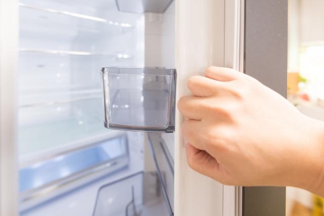 冷蔵庫の寿命を延ばす使い方 ドアの開け閉めは静かに最小限に 冷蔵庫の寿命は何年？上手に使って長持ち！買い替えのポイントも紹介 