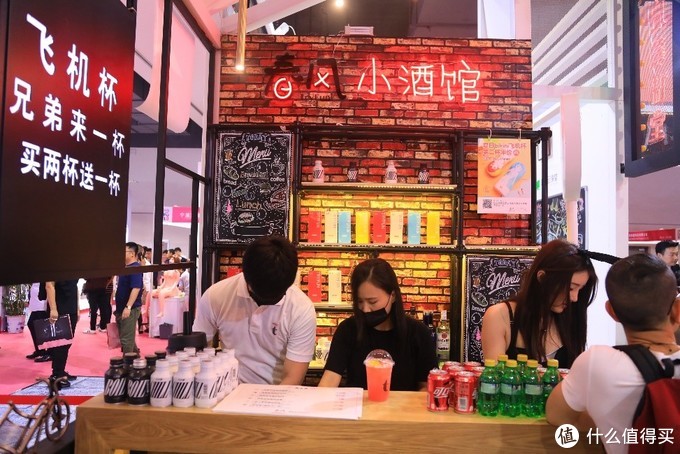 小黃瓜帶你遊2018上海國際成人展：身體不好的就不要進來了