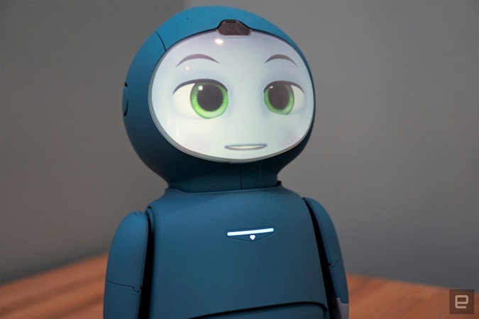 Live with children’s robot companion Moxie
