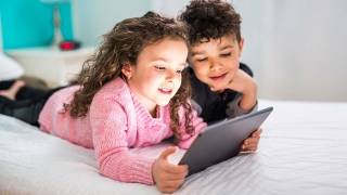 How Too Much Screen Time Affects Kids' Eyes | Children's 