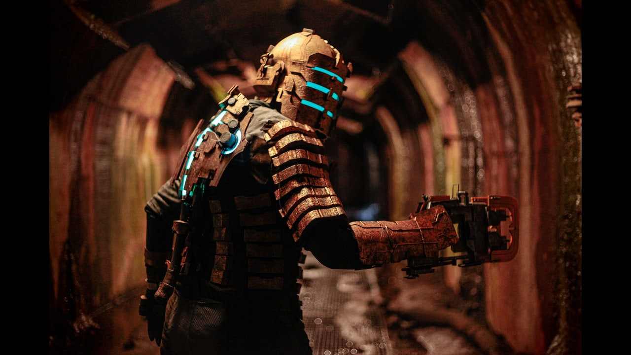 Incredible Dead Space Cosplay Even Animates Isaac’s Iconic Health Bar 