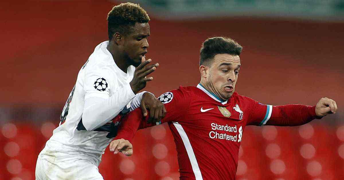 Paper Talk: Huge price drop sees Liverpool move for midfielder