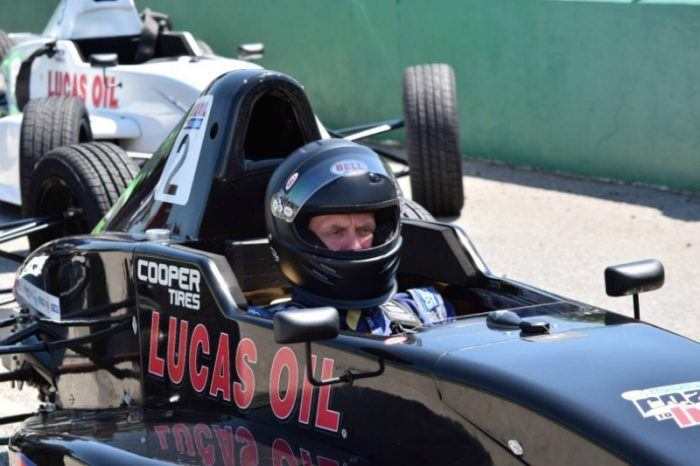 6 leçons de la Lucas Petroleum Racing School 