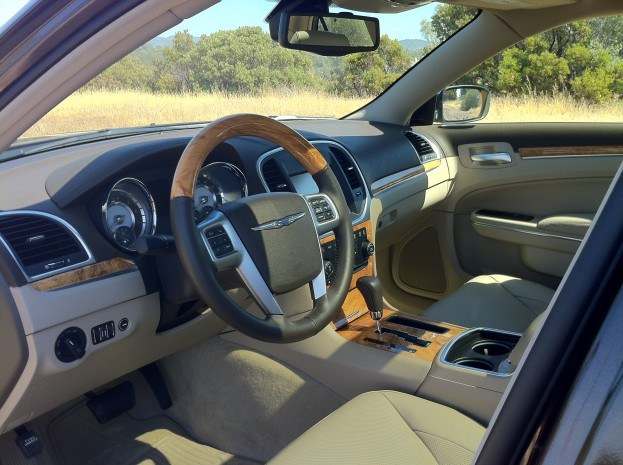 2012 Chrysler 300C review