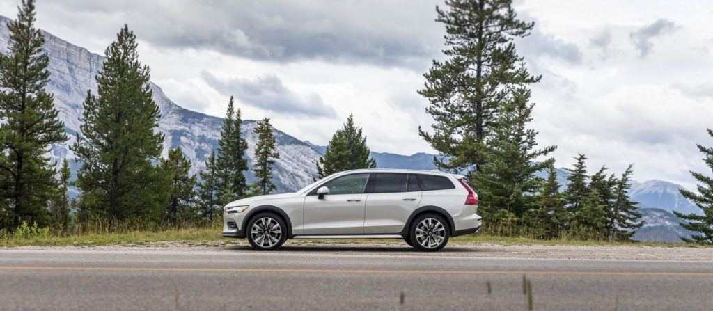 2020 Volvo V60 review: better than SUV? It might be! 