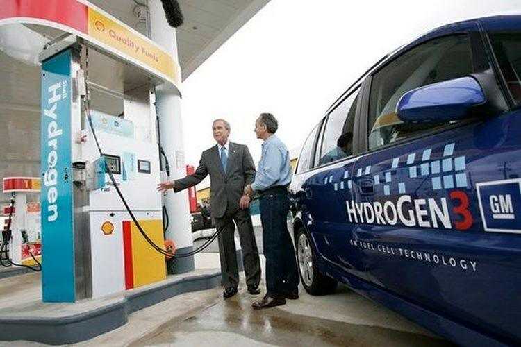Hydrogen and batteries: Electric cars are dead. Long live electric cars! 